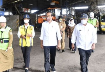 Presiden Jokowi saat Cek Proses Pengolahan Sampah di TPST RDF Cilacap