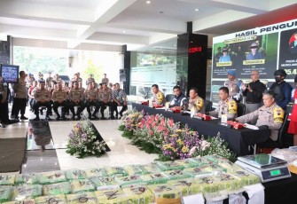 Kapolda Jateng, Irjen Pol Ahmad Luthfi saat memimpin konferensi pers, Jumat (23/2/2024).