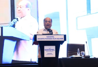 Pelaksana Harian (Plh.) Direktur Jenderal (Dirjen) Bina Keuangan Daerah (Keuda) Kemendagri Horas Maurits pada Rapat Koordinasi Nasional Pendapatan Daerah yang dirangkaikan dengan Webinar Series Keuda Update Seri Ke-45 bertajuk ‘Optimalisasi Pajak Daerah dan Retribusi Daerah’ yang berlangsung di Hotel Novotel, Jakarta, Rabu (28/2/2024)