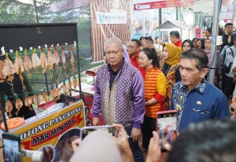 Pj Wali Kota Pontianak, Ani Sofian mengapresiasi penyelenggaraan Kalbar Food Festival ke-5.