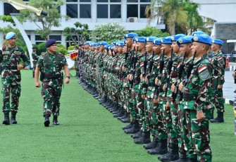 Kasal Pimpin Penyambutan KRI Frans Kaisiepo-368 di Jakarta