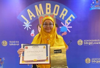 Kepala Dinas Pendidikan (Disdik) Kota Depok Siti Chaerijah Aurijah dinobatkan sebagai Kepala Disdik Inovatif se-Jabar dalam ajang Apresiasi Jambore Guru dan Tenaga Kependidikan (GTK) Hebat Tahun 2024 di The Trans Luxury Hotel Bandung