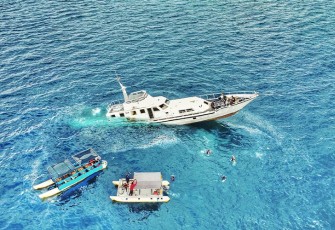 Lanal Banyuwangi saat Tenggelamkan 1 KAL dan 2 Patkamla sebagai Spot Wisata Bawah Air