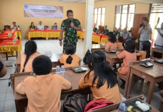 Danrem 023/KS saat Tinjau Program Makanan Bergizi Gratis di Pulau Nias