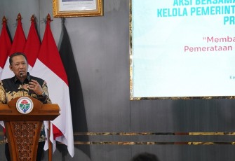 Wakil Ketua Komisi Pemberantasan Korupsi (KPK), Fitroh Rohcahyanto, dalam acara Aksi Memperkuat Pengawasan Tata Kelola Pemerintah untuk Mewujudkan Asta Cita ke-6 Presiden yang bertajuk ‘Membangun Desa dari Bawah untuk Pemerataan Ekonomi & Pemberantasan Kemiskinan’ di Kementerian Desa dan Pembangunan Daerah Tertinggal (Kemendes PDT)