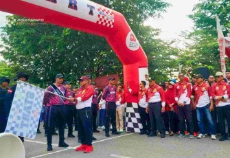 Wali Kota Lis Darmansyah Membuka Gerak Jalan Proklamasi Kategori 17 KM