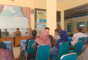 Babinsa Koramil 0801/03 Arjosari Hadiri Rapat Pembekalan RT/RW