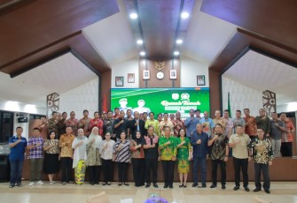 Foto bersama usai acara