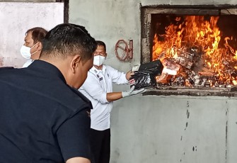 Bea Cukai Malang Musnahkan 3,2 Juta Batang Rokok Ilegal Senilai Rp 4,43 Miliar