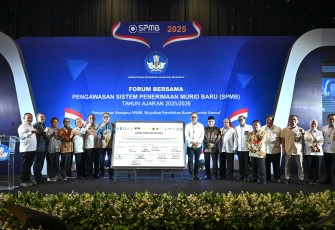 Penandatanganan Komitmen Bersama Mendukung Pelaksanaan SPMB sebagai Langkah Ciptakan Pendidikan Bermutu untuk Semua