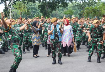 Yonarmed 12 Kostrad Terima Kunjungan Kerja Danpussenarmed TNI AD