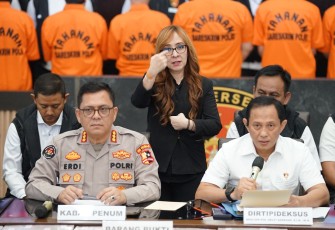 Dirtipideksus Bareskrim Polri Brigjen. Pol. Helfi Assegaf dalam konferensi pers di Gedung Bareskrim Polri, Jakarta Selatan, Rabu (22/1/25).