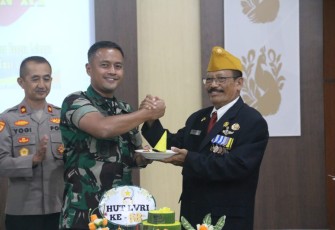 Dandim Madiun Letkol Kav Widhi Bayu Sudibyo Sampaikan Rasa Bangga Kepada Para Veteran