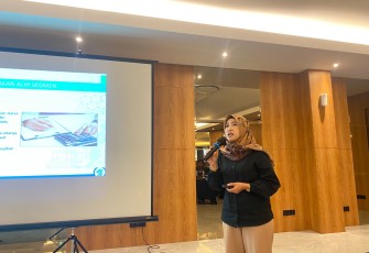 salah satu perwakilan badan usaha, Dewi Oktaviani