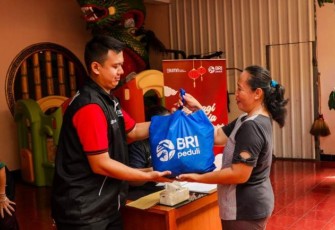 BRI Peduli Warga di Tangerang dan Singkawang 