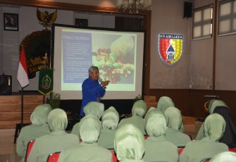 Penyuluhan Bahaya Miras, Narkoba, HIV/AIDS, Pornografi dan LGBT di Makorem 083/Bdj, Rabu (24/9)