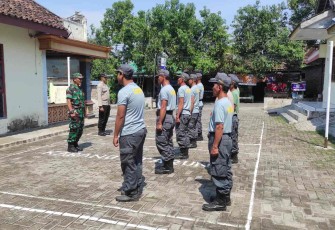 Latih satlinmas wilayah desa binaan 