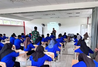 Pmbekalan materi wasbang di Sekolah Rakyat 