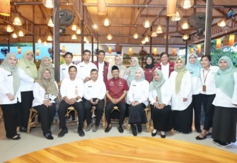 Mensos Saifullah Yusuf bersama pendampingan PKH di Balikpapan, Rabu (8/10)