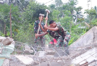 Rehab Polindes Desa Petungsinarang 