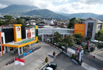 RSUD Karsa Husada Batu yang berlokasi di Jalan Ahmad Yani No.10-13, Kelurahan Ngaglik, Kecamatan Batu, Kota Batu, terus berkomitmen kepuasan pasien jadi prioritas utama