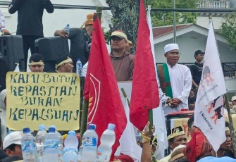 Aksi Damai Tutup TPL