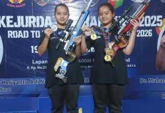 The Twins Depok Aurellia Cassandra dan Clarisa Azalia meraih medali di Kejurda & Jabar Open 2025 