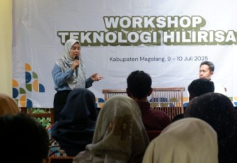 DESA EKONOMI MAJU DAN SEJAHTERA Sandiaga Uno Mendorong Pertumbuhan Ekononomi Desa Mandiri Melalui Implementasi One Village One Product Berbasis Potensi Lokal Indonesia
