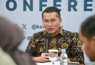 Deputi Bidang Kelembagaan dan Digitalisasi Koperasi Kemenkop Henra Saragih dalam keterangannya di Jakarta, Jumat (21/11/2025).