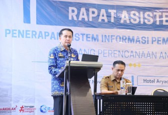 Dirjen Keuda Kemendagri, Agus Fatoni dalam acara Rapat Asistensi Penerapan SIPD-RI, di Hotel Aryaduta, Jakarta Pusat, Senin (17/11/2025).