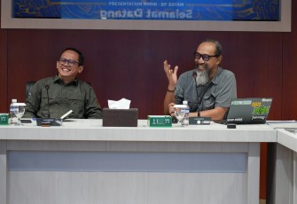 Badan Pengusahaan Batam (BP Batam) yang diwakili oleh Direktur Pengelolaan Pertanahan, Ilham Eka Hartawan menerima kunjungan tim dari Dinas Perumahan, Kawasan Permukiman, dan Cipta Karya Kabupaten Malang pada Jum'at (31/1/2025) di Marketing Centre