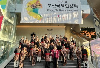 Foto bersama Voice of SWCU saat mengikuti kompetisi internasional Busan International Choral Festival & Competition 2025, Korea Selatan, belum lama ini. 