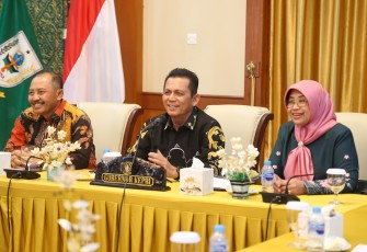 Gubernur Kepulauan Riau, H. Ansar Ahmad