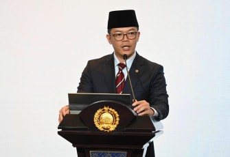Menteri Luar Negeri Sugiono 