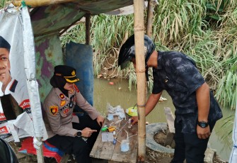 Satresnarkoba Polrestabes Medan Gerebek Sarang Narkoba di Kec.Kutalimbaru