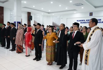 Kemenkum Sumut Gelar Pengambilan Sumpah Jabatan 89 Orang Notaris Baru.