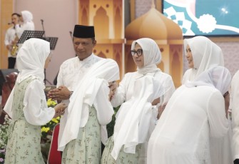 Kapolda Jatim Irjen Pol Nanang Avianto saat halalbihalal, Senin (31/3)