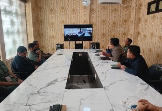 Ketua Pengadilan Tinggi Surabaya, Jawa Timur (Jatim) Charis Mardiyanto meminta agar seluruh aparat pengadilan di wilayah hukumnya menjaga profesionalitas dan wibawa pengadilan