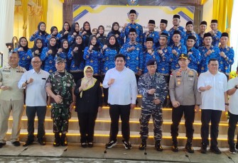 Bupati Bintan Lantik 53 PPPK di Halaman Rumah Adat Tambelan