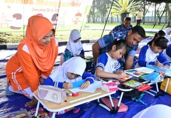 Semarak lomba di sekolah Angkasa Lanud Husein Sastranegara Bandung, Selasa (17/6)