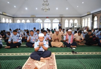Lanud Sultan Hasanuddin menggelar acara doa bersama yang dilaksanakan di beberapa tempat ibadah di Lanud Sultan Hasanuddin, Makassar, Senin (21/7/2025)