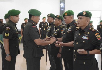 Danrem 023/KS Kolonel Inf Jansen P Nainggolan saat sertijab 
