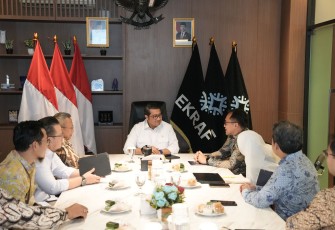 Menteri Ekraf saat menerima audiensi dari platform edukasi teknologi Dicoding Indonesia di Kantor Kementerian Ekraf, Jakarta, Kamis, 31 Juli 2025
