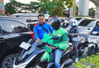 Buruh KSPSI dan Polri Adakan Bakti Sosial, Ratusan Paket Sembako Dibagikan kepada Warga