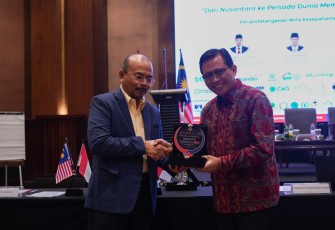Dirjen Bina Bangda Kemendagri Restuardy Daud menandatangani MoU tentang Percepatan Penyediaan Rumah Bagi Masyarakat Berpenghasilan Rendah