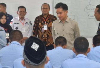 Wapres Gibran Tinjau Program Makan Bergizi Geratis 