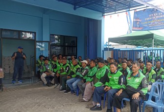 Dewan Pimpinan Cabang (DPC) Demokrat Karanganyar menyelenggarakan kegiatan bakti sosial bertajuk "Demokrat Berbagi" pada Jumat (12/9/2025)