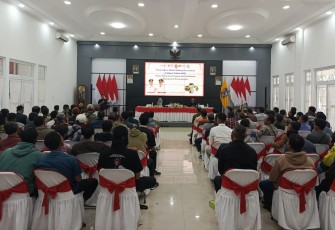 Acara penyerahan hibah bidang peternakan tahap 1 tahun 2025 kepada 84 kelompok peternak, di Ruang Anturium Rumah Dinas Bupati Karanganyar, Kamis (18/9/2025)