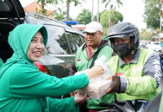 Ketua Persit KCK Koorcab Rem 081 Ny Frieda Untoro 