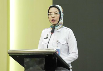 Kabiro Hukum dan Humas BGN Khairul Hidayati 